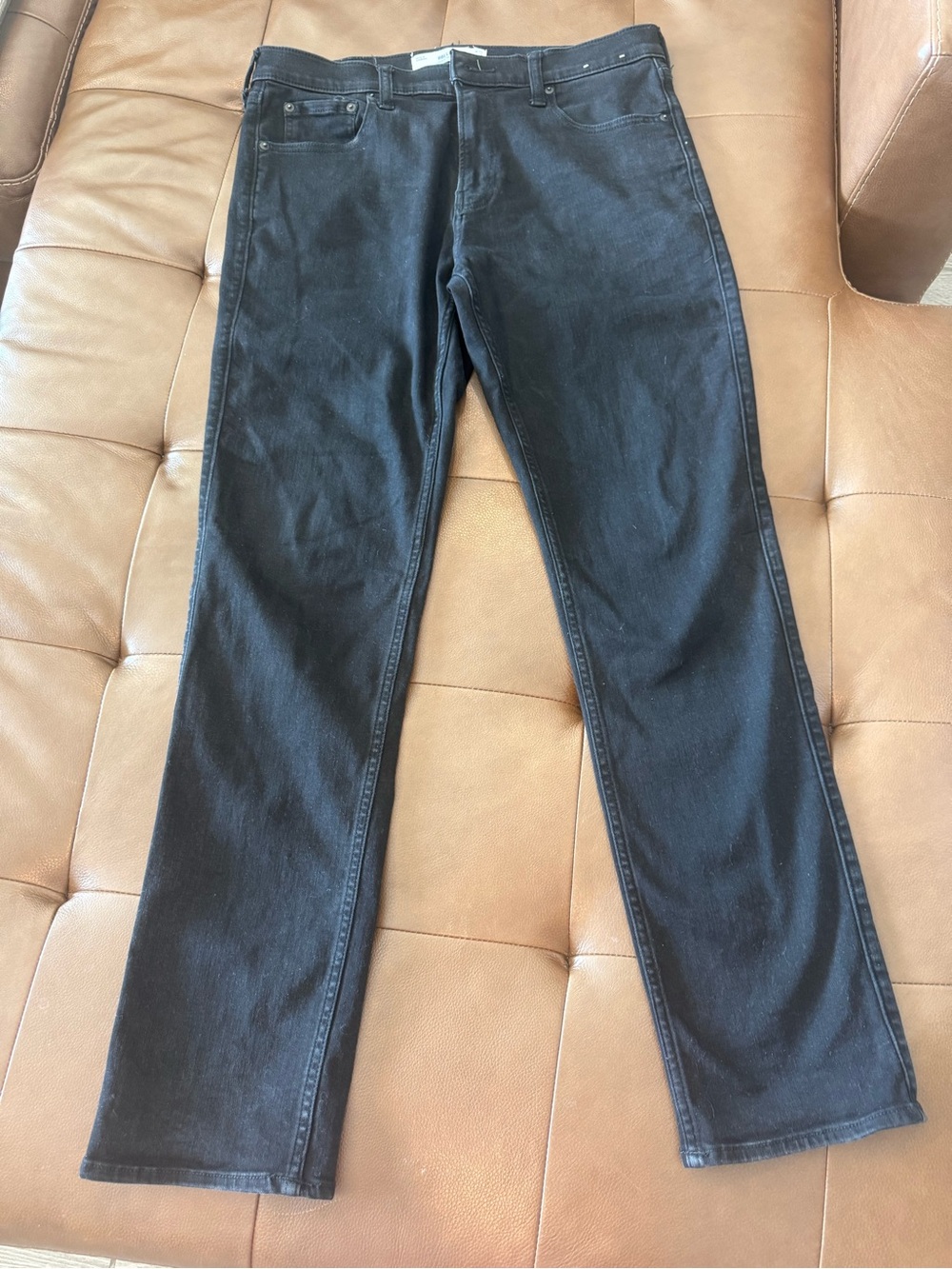 Hollister Slim Straight Jeans in Black